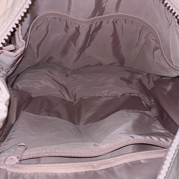 BAGSMART Tote Bag with Zipper, Gym Tote with Compartments fits 15.6” laptop - Picture 3 of 5